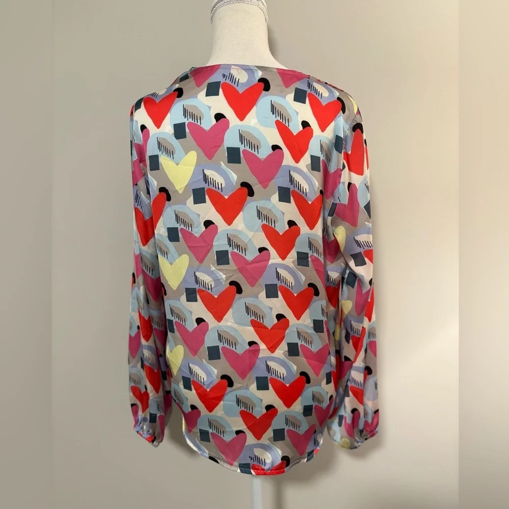 Tristan Multicolor Abstract Heart Print Tie Front V Neck Blouse Size M - Picture 4 of 14